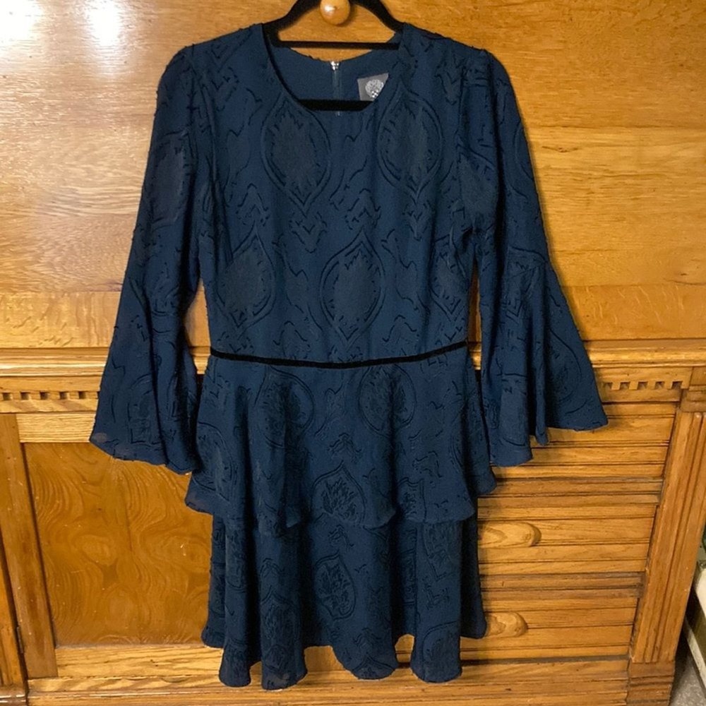 Vince Camuto Navy Blue Damask Burnout‎ Tiered Ruffle Bell Sleeve Dress Size 4